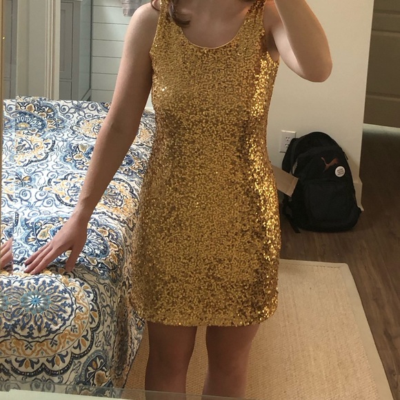Size 8 Sara Jane gold sequin sparkle dress - Picture 2 of 6